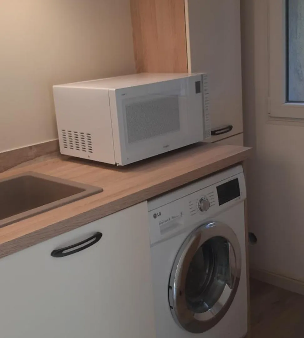 Meuble 2P 40 M2 Dans Villa Avec Piscine A Vallauris, 4 Km De La Mer Vallauris