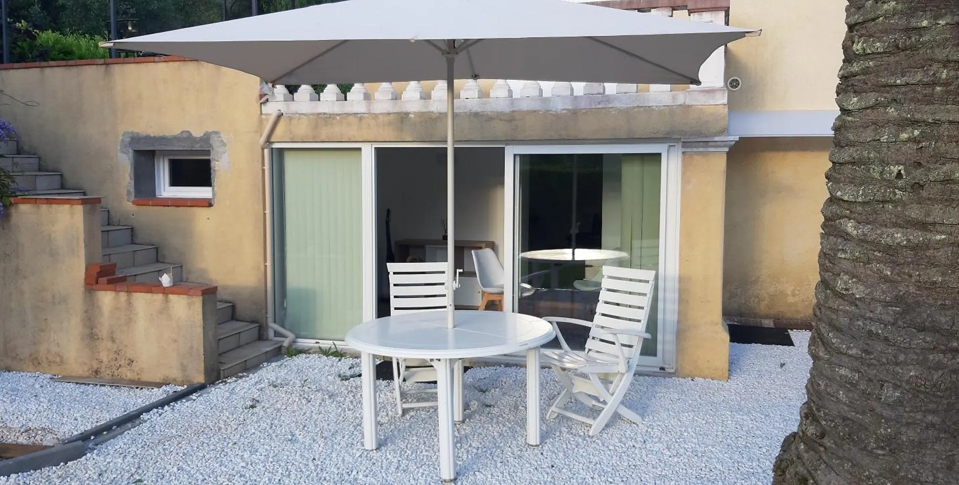 Meuble 2P 40 M2 Dans Villa Avec Piscine A Vallauris, 4 Km De La Mer France