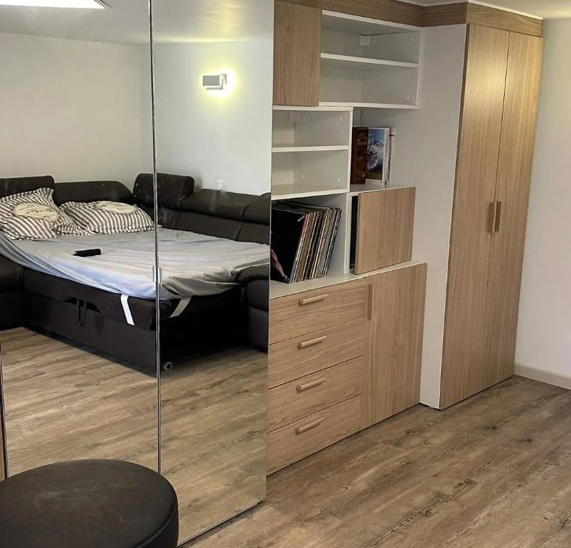Meuble 2P 40 M2 Dans Villa Avec Piscine A Vallauris, 4 Km De La Mer 0*, Vallauris
